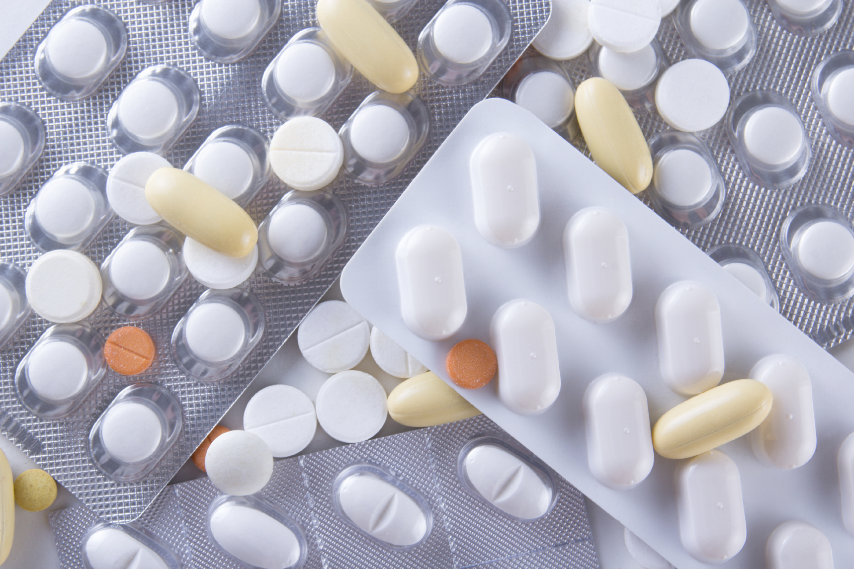 You know certain antihistamines can put your brain in danger. But it’s not just prescriptions. These common OTC drugs could be raising your dementia risk by 54%.