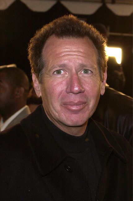 Comedian Garry Shandling died of a massive heart attack. But did he ignore the warning signs that something was wrong with his heart?